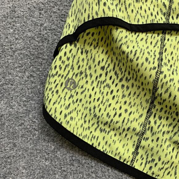 Lululemon Shorts Womens 4 Summer Pear Black Run Speed Printed Brief Lined Active - Picture 8 of 11